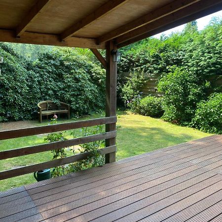 Ruim Privacyvol Chalet Met Overdekt Terras 에르멜로 외부 사진