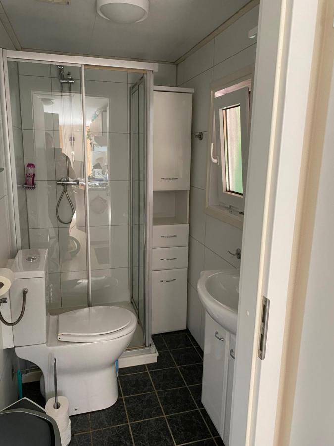 Ruim Privacyvol Chalet Met Overdekt Terras 에르멜로 외부 사진